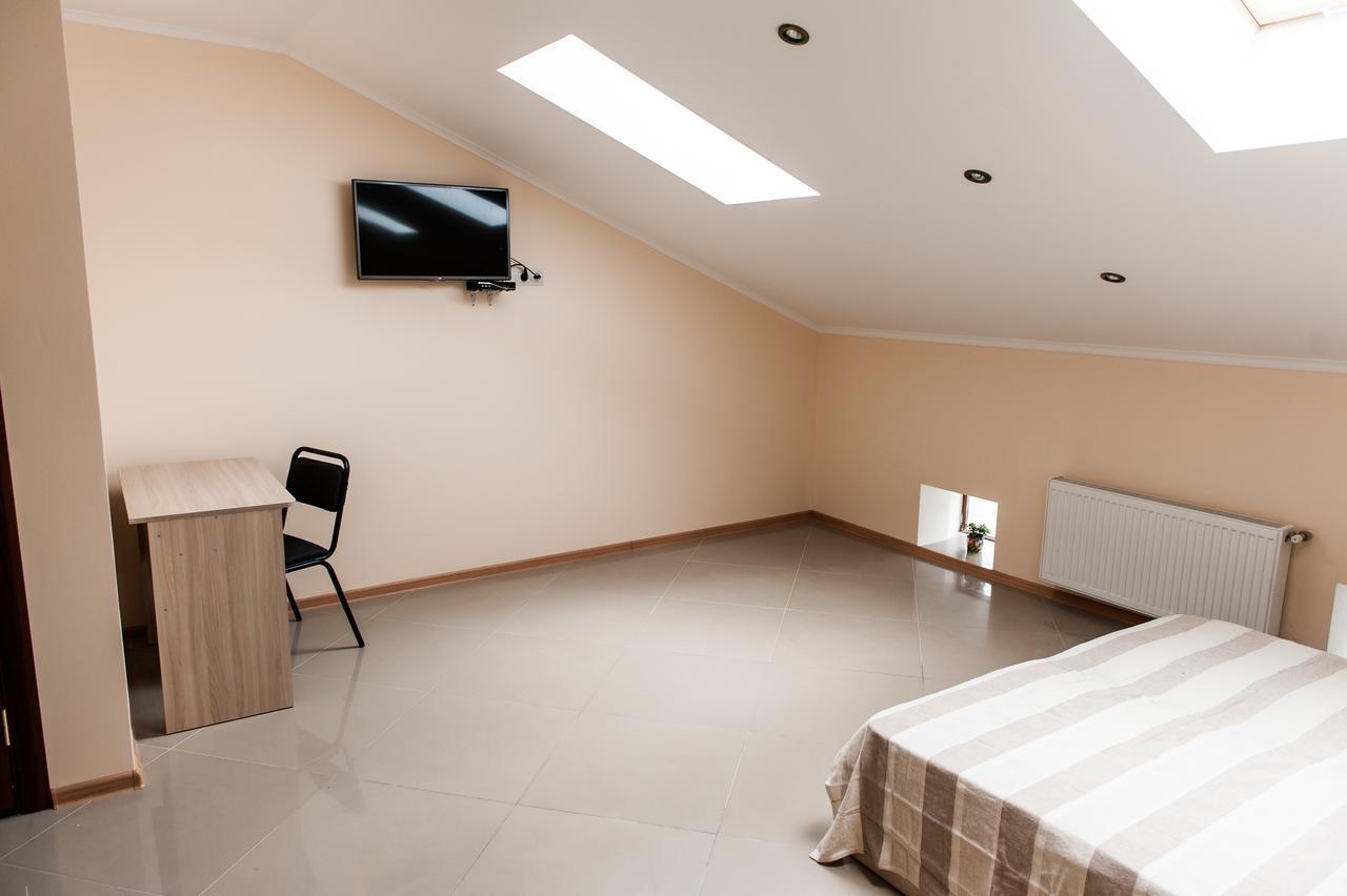 Minihotel Freedom ลวีฟ ภายนอก รูปภาพ