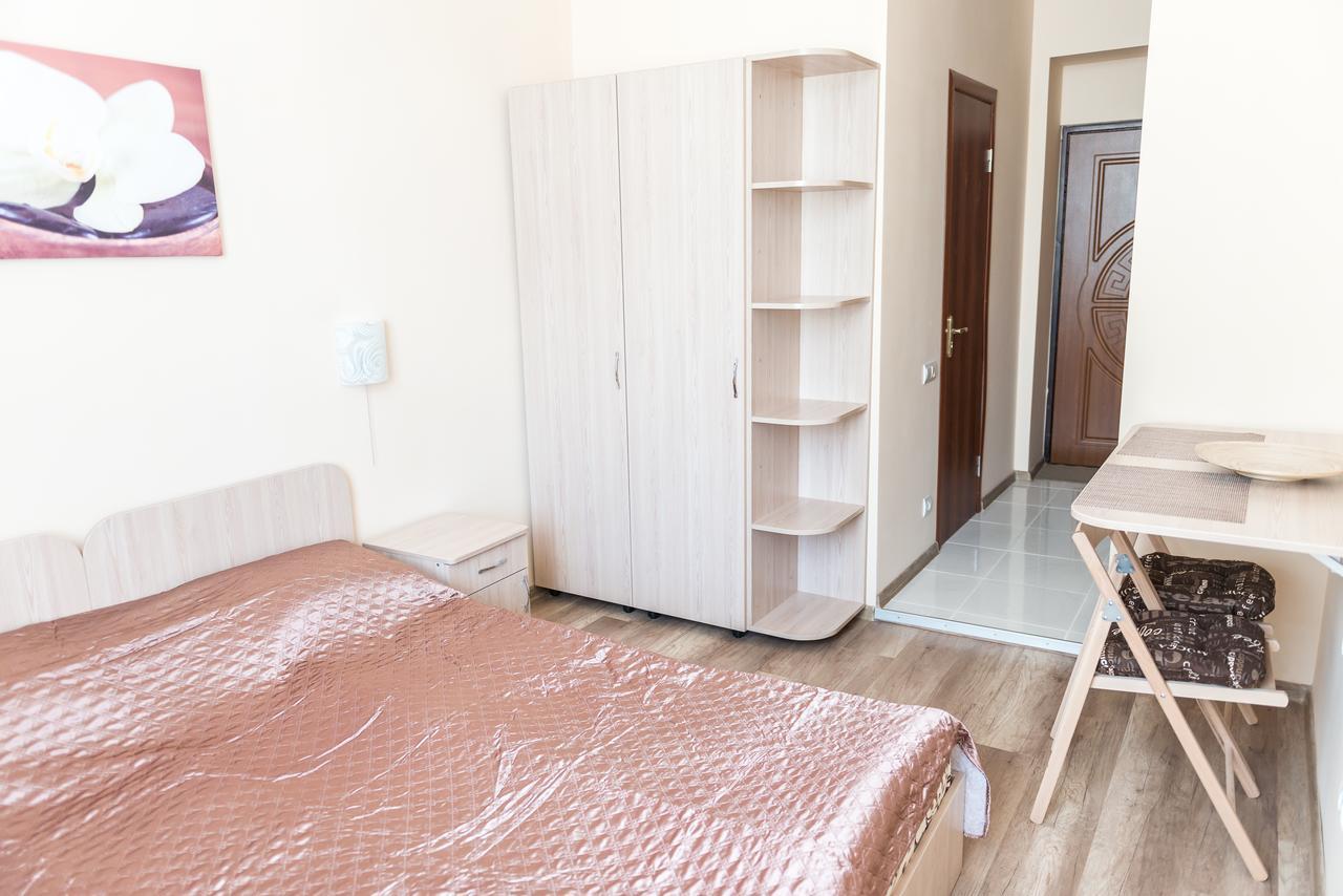 Minihotel Freedom ลวีฟ ภายนอก รูปภาพ