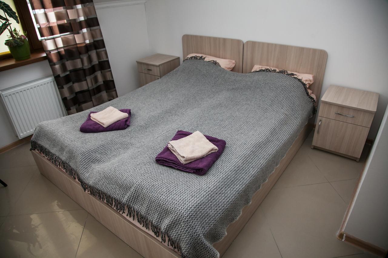 Minihotel Freedom ลวีฟ ภายนอก รูปภาพ